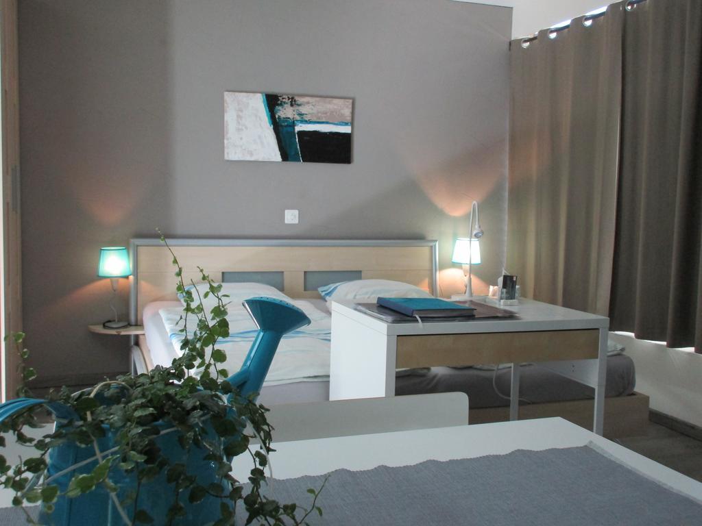 Bnb Pavillon Paisible Orsonnens Habitación foto